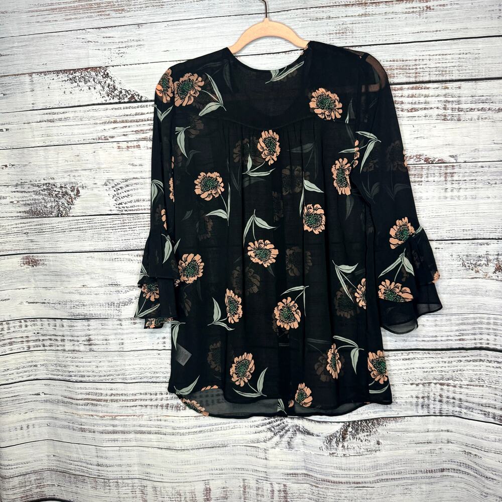 CAbi #5206 La Di Da Blouse Floral Top Bell Sleeve Flare Small - Picture 4 of 4